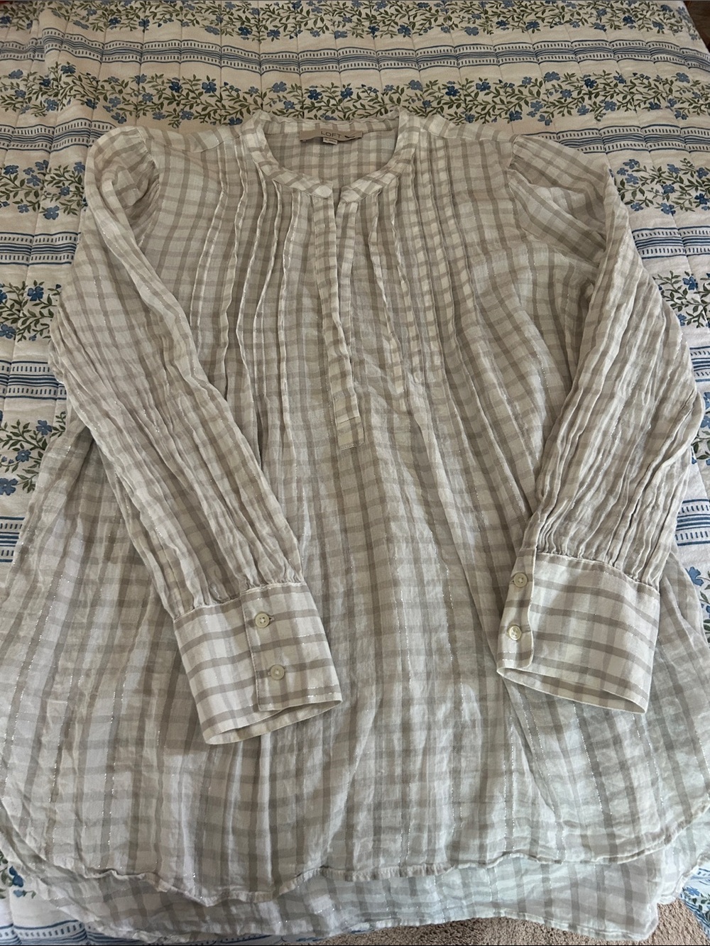 LOFT Grey and White Plaid Long-Sleeve Tunic Blouse